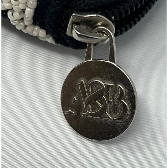 America & Beyond Beaded Bee Clutch Wallet. New no tags - Picture 9 of 9